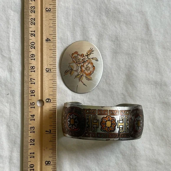 Rare Vintage Reed & Barton Damascene Cuff and Pin/Pendant Set - Picture 7 of 8